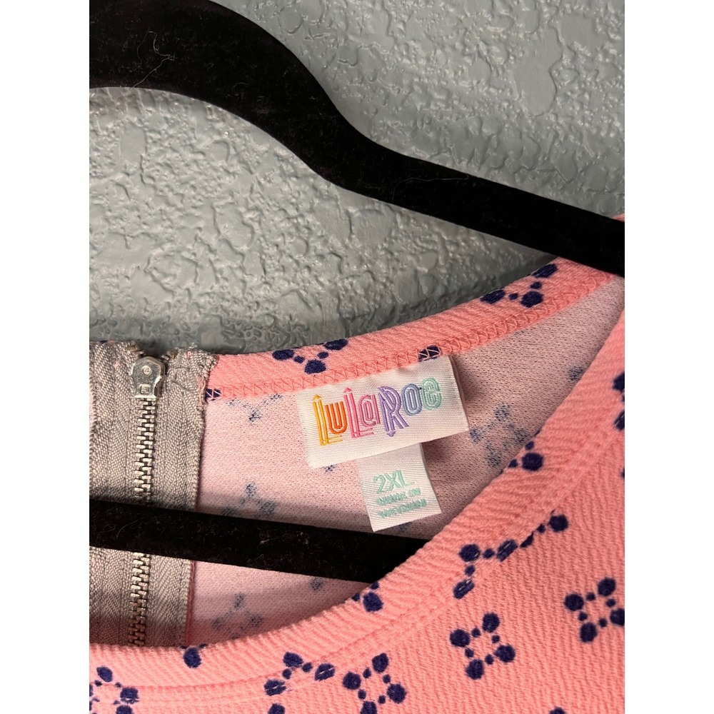 LuLaRoe Amelia Dress 2XL Pink Navy Blue Floral Border Print Short Sleeve Pleated - Picture 6 of 11
